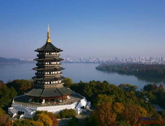 一天逛完長城和西湖