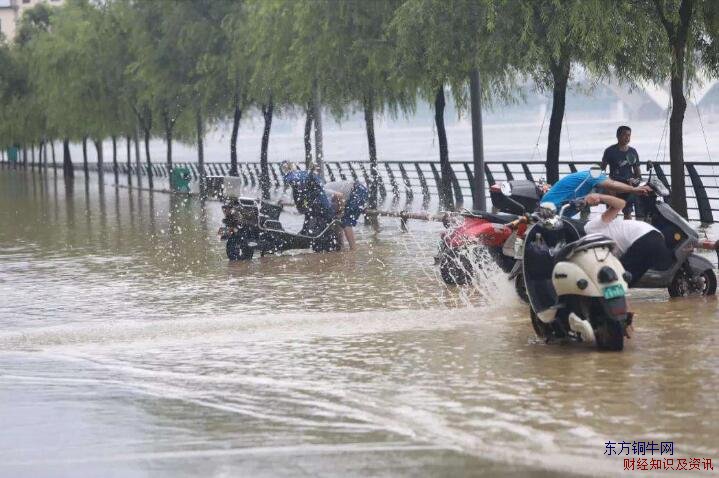 洪水漫上重慶主城