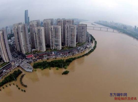 洪水漫上重慶主城